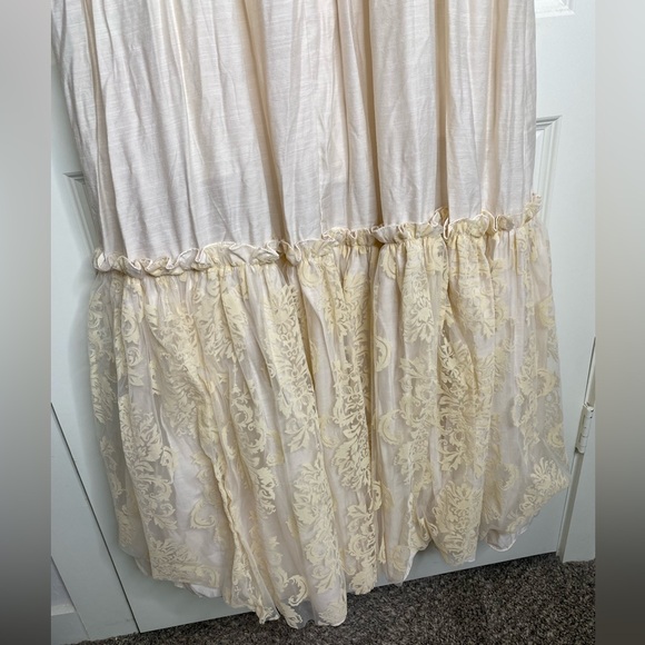 NWT Cream Lace Maxi Dress - Picture 3 of 8